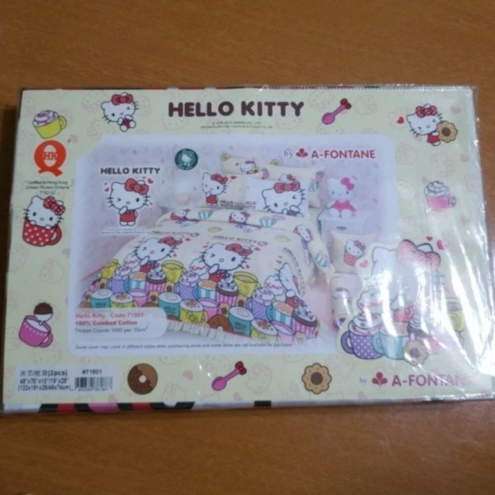 NWT Hello Kitty Double Twin Bedroom Linen Chic Fitted Sheet and Pillowcase Set